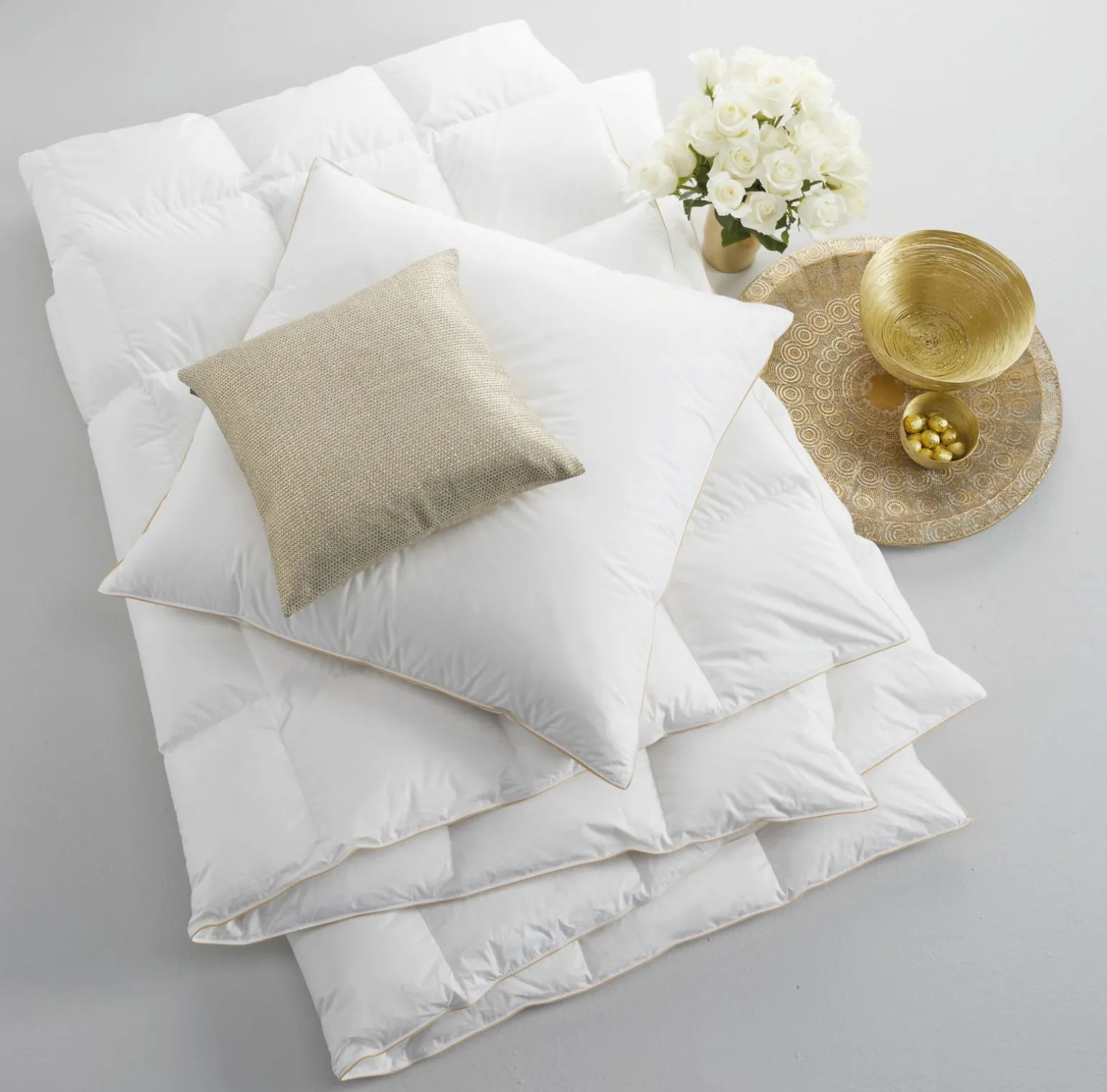 CENTA-STAR Ganzjahresbett 640g weiß