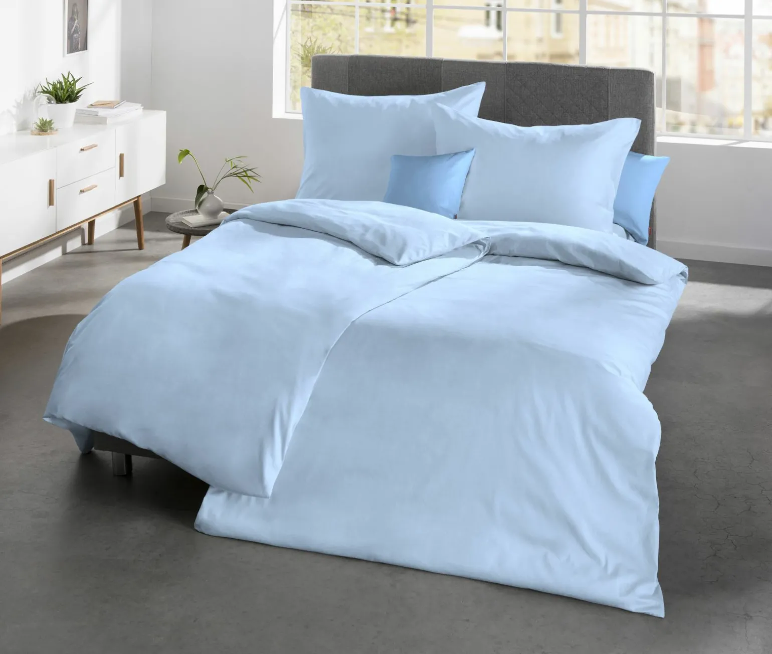 Fleuresse Uni-Satin-Kissenbezug blau