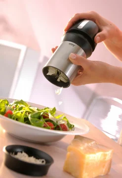 Gefu Käsereibe schwarz