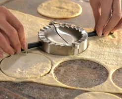 Gefu Ravioli/Maultaschenformer schwarz