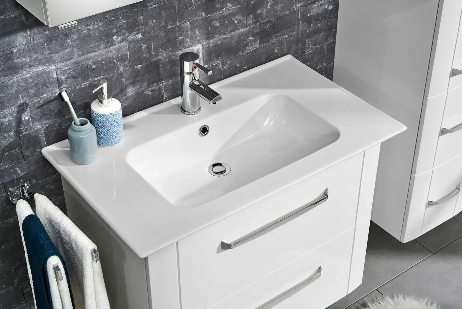 Keramikwaschtisch weiß