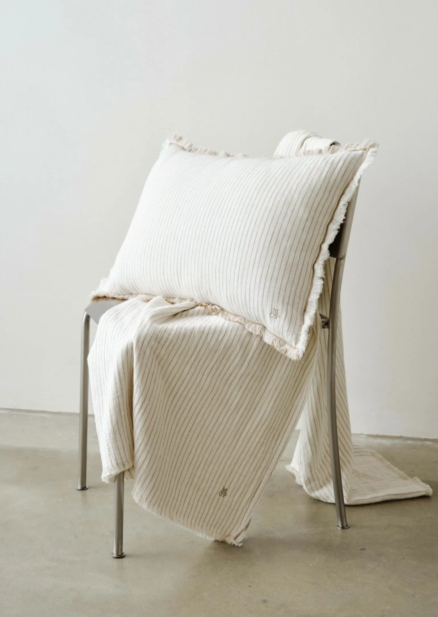 Marc O`Polo Marc O'Polo-Leinen-Dekokissen beigebraun