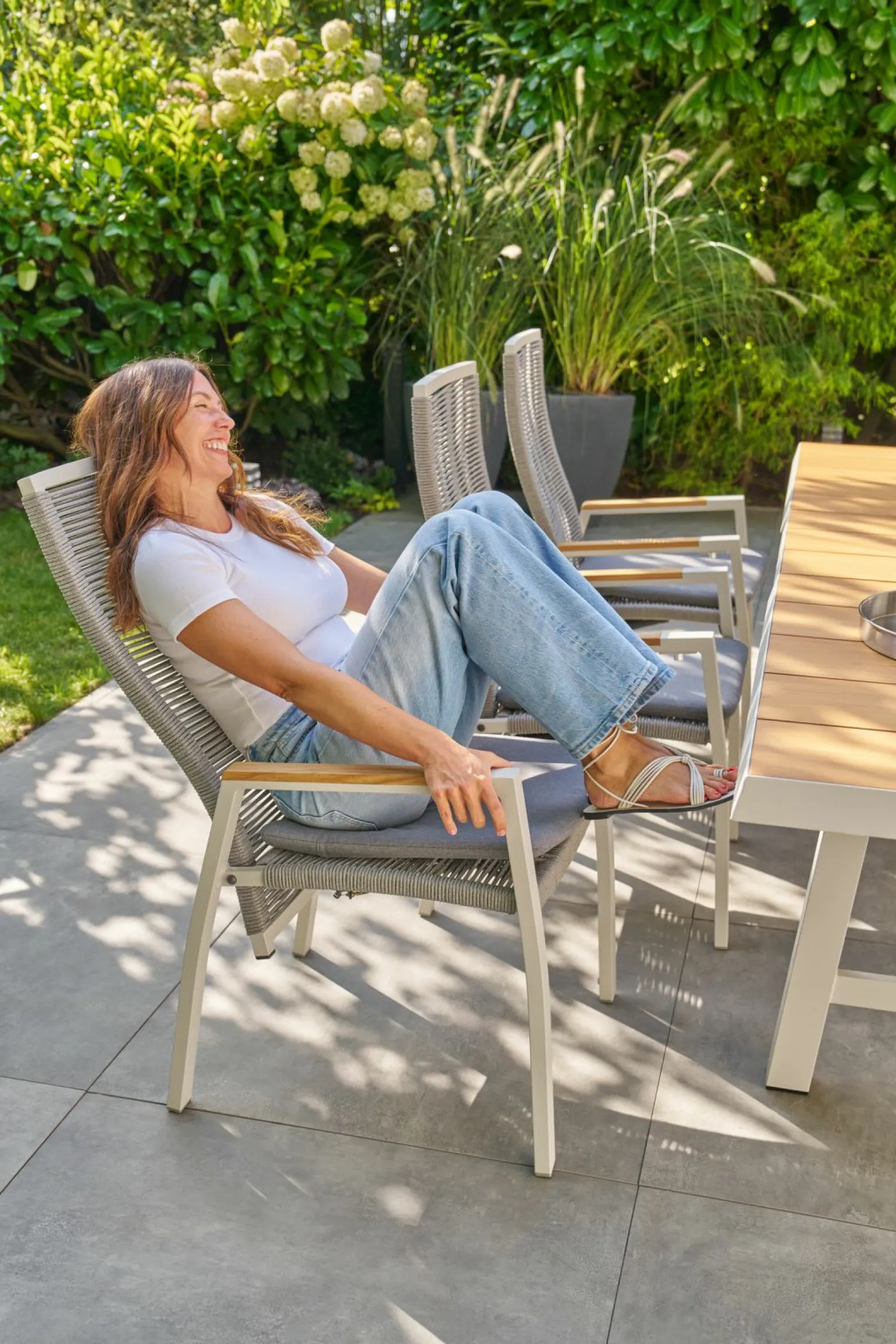 OUTDOOR Ausziehtisch Teakplatte Garten braungrau