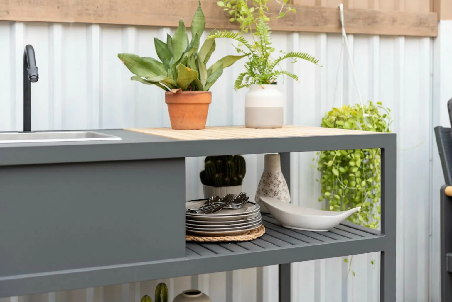 OUTDOOR Outdoorküche braun