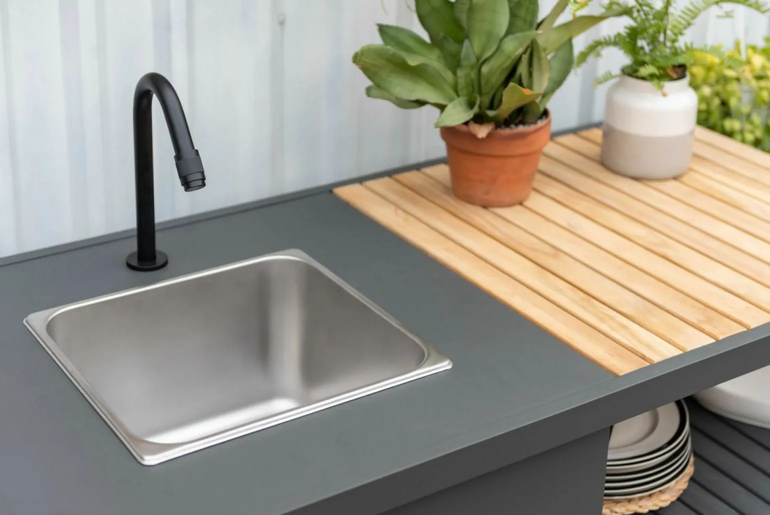 OUTDOOR Outdoorküche braun