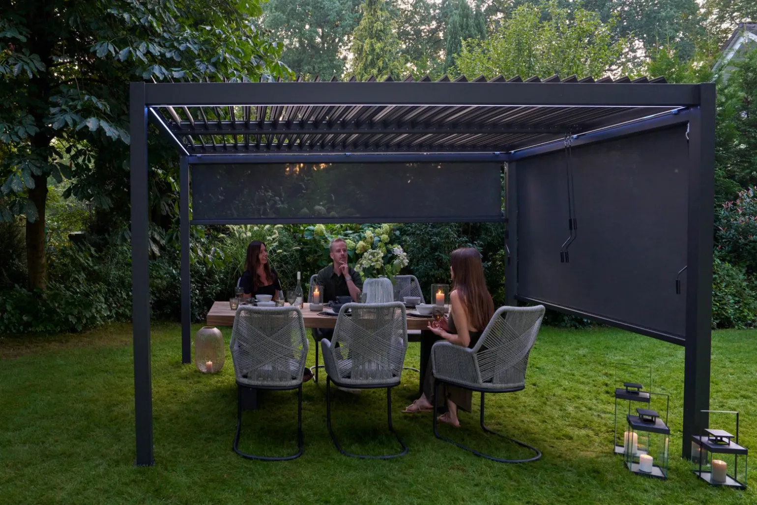 OUTDOOR Seitenrollo für Gartenpergola grau