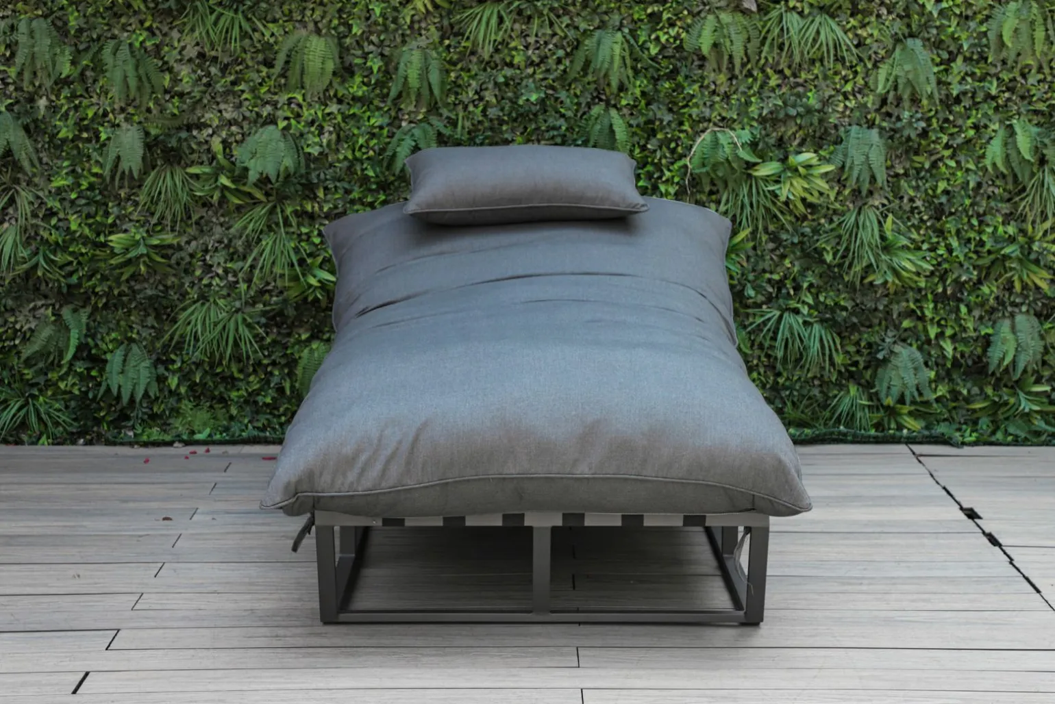 OUTDOOR Sonnenliege mit Cover grau