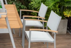 OUTDOOR Stapelstuhl weiß