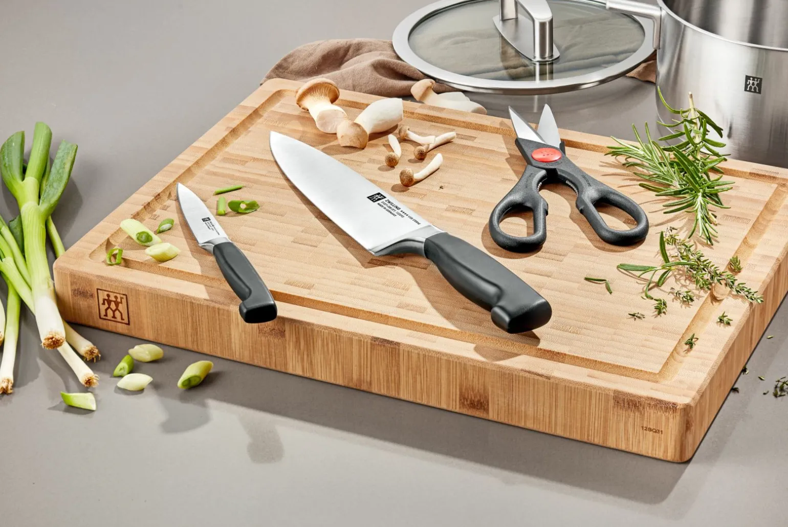 ZWILLING Schneidbrett 25,5x36cm braun